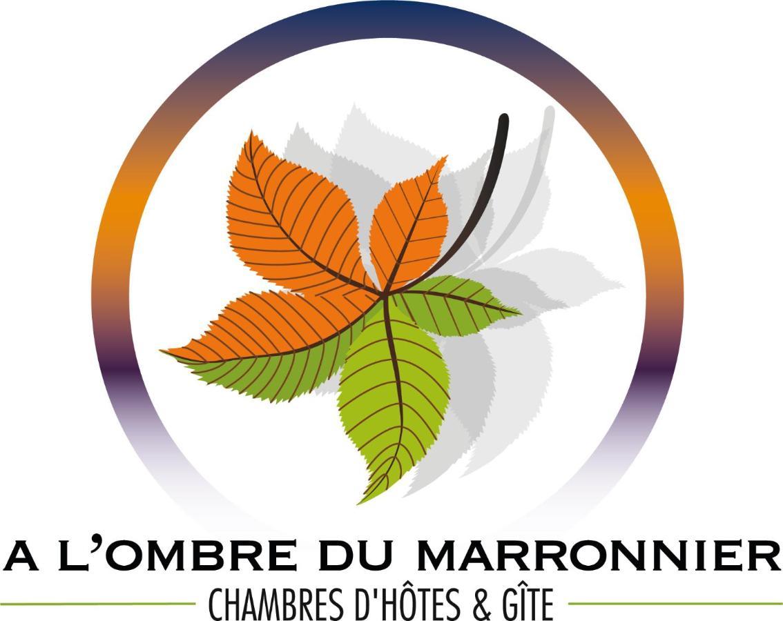 A L'Ombre Du Marronnier GITES La Peruse Extérieur photo